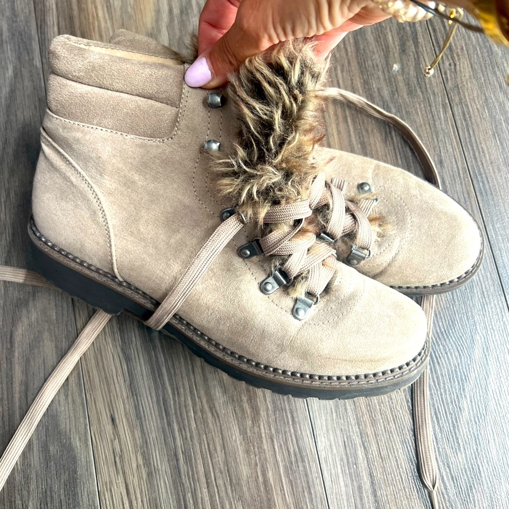 Ankle winter boots